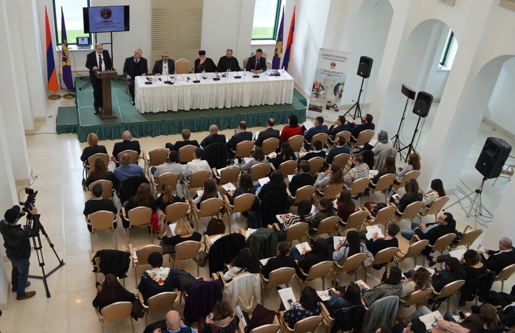 Կլոր սեղան հիմնադրամի նախաձեռնած խաղաղության միջազգային համաժողովի մասնակիցները համոզված  են՝ խաղաղ կարգավորմանն բանական այլընտրանք չկա