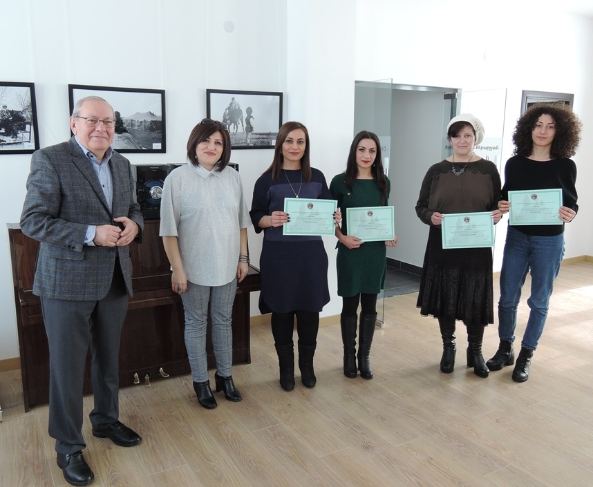 Կլոր սեղան հիմնադրամի աջակցությամբ Սաղմոսավանի սոցիալական կենտրոնում վերապատրաստվել են համակարգչային գիտելիքի ուսուցիչներ