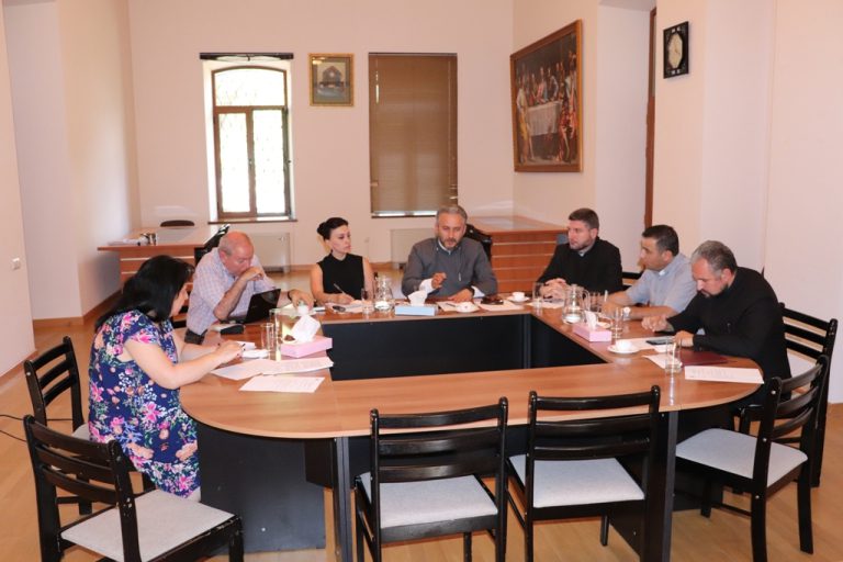 Տեղի ունեցավ Կլոր սեղան հիմնադրամի հոգաբարձուների խորհրդի  հերթական ժողովը