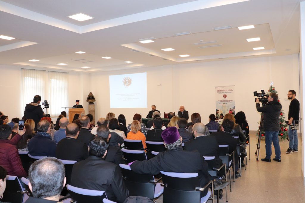 Համայնքային զարգացման, խաղաղաշինության և արտակարգ իրավիճակների արձագանքման գործում կարևոր և նշանակալի է Կլոր սեղան հիմնադրամի դերը,- Ն.Ս.Օ.Տ.Տ. Գարեգին Երկրորդ Ամենայն Հայոց Կաթողիկոս