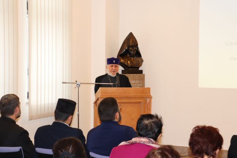 Համայնքային զարգացման, խաղաղաշինության և արտակարգ իրավիճակների արձագանքման գործում կարևոր և նշանակալի է Կլոր սեղան հիմնադրամի դերը,- Ն.Ս.Օ.Տ.Տ. Գարեգին Երկրորդ Ամենայն Հայոց Կաթողիկոս