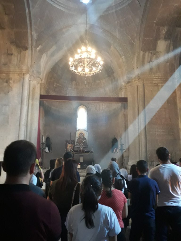 «Ամուր ընտանիք» միջոցառման շրջանակում Շիրակի երիտասարդներն այցելեցին Գոշավանք և Աղավնավանք