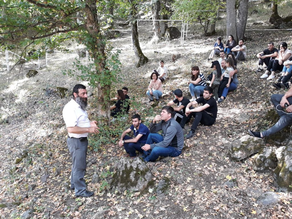 «Ամուր ընտանիք» միջոցառման շրջանակում Շիրակի երիտասարդներն այցելեցին Գոշավանք և Աղավնավանք