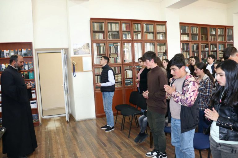 Կլոր սեղան հիմնադրամը մեկնարկեց երիտասարդների կարողությունների զարգացմանը նվիրված ծրագիր Շիրակի մարզում
