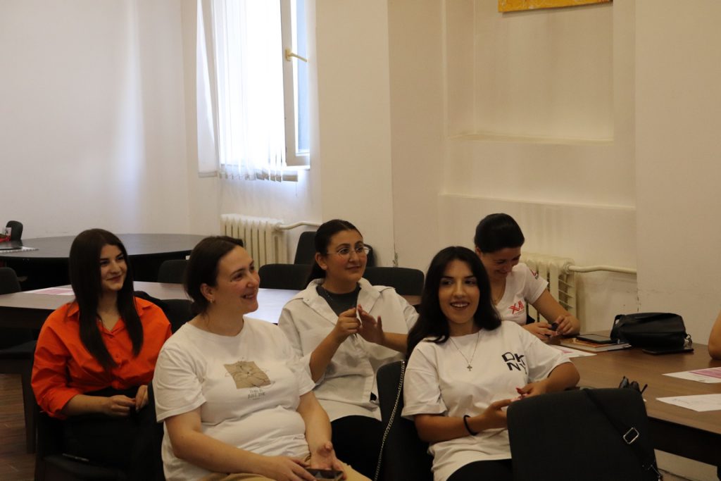 «Առաջնորդություն» թեմայով դասընթաց Շիրակում