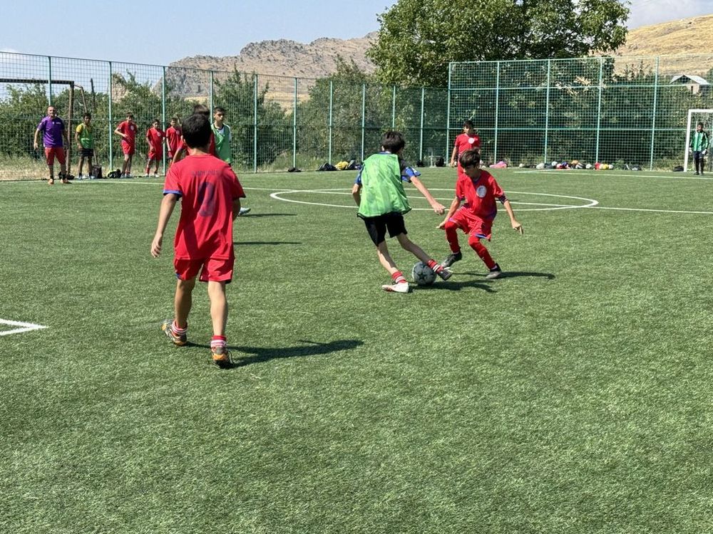 Զանգակատանը կայացավ 44-օրյա պատերազմի երկու հերոսի հիշատակին նվիրված հուշամրցաշարը