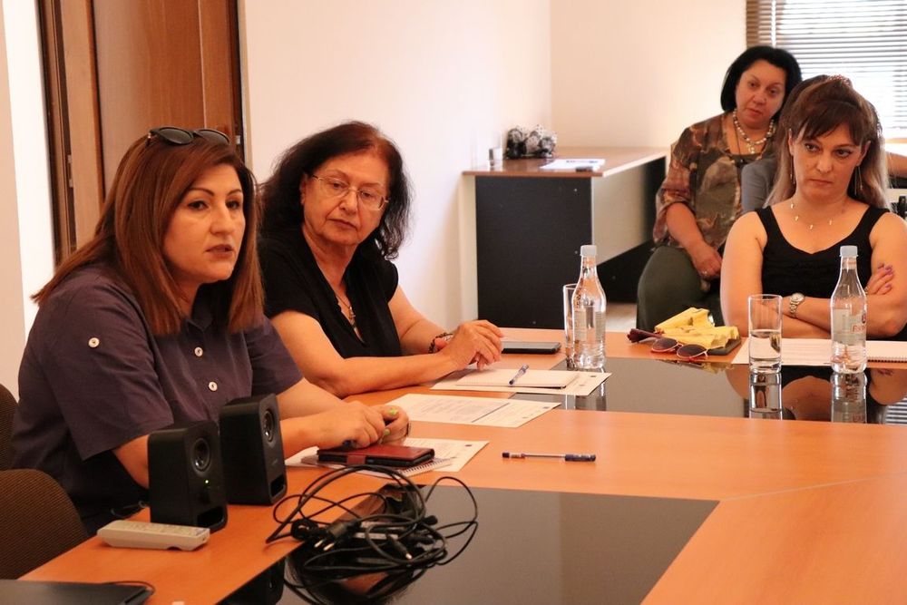 Եկեղեցու թեմերի  սոցիալական աշխատողներն ուսումնասիրել են ընտանիքի բարեկեցությանը նպաստող ժամանակակից մեդիա հնարքները 