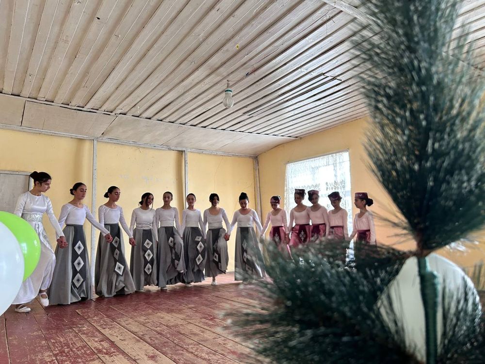 Dance groups in Vardenis present their year-end performance
