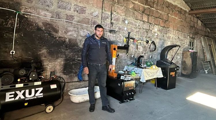 Արցախցի Գեղամ Համբարձումյանը Կլոր սեղան հիմնադրամի աջակցությամբ իր բիզնեսն է հիմնել Գավառում